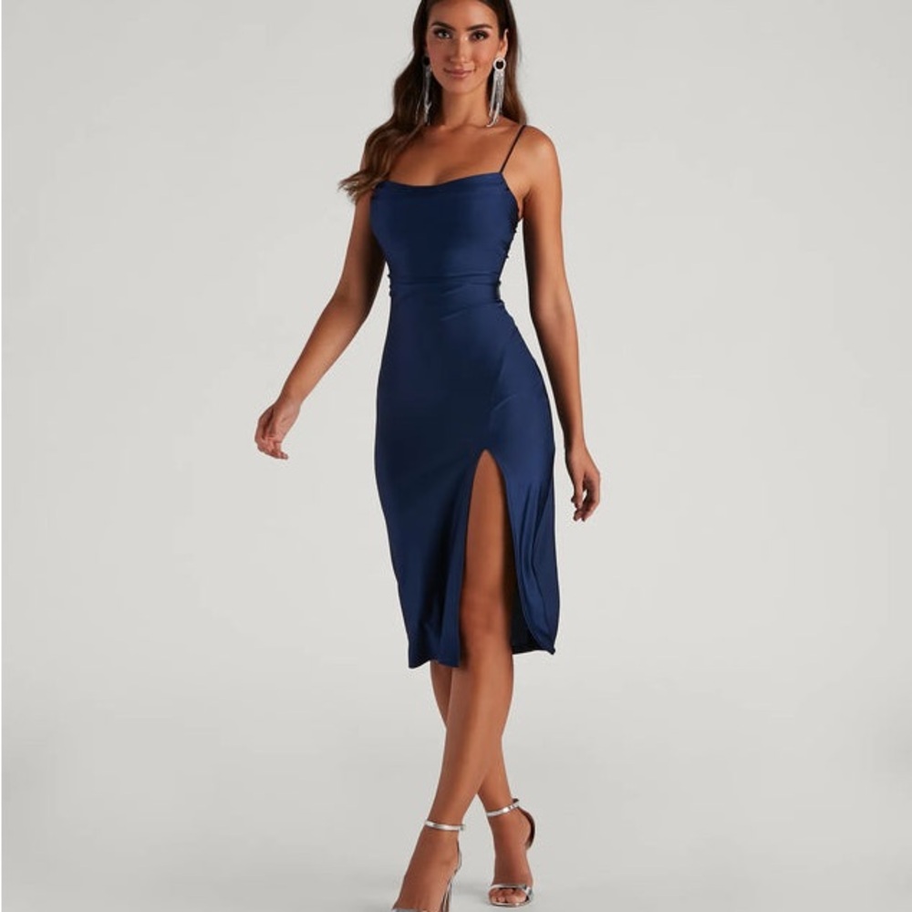 cute navy windsor hoco dress!!